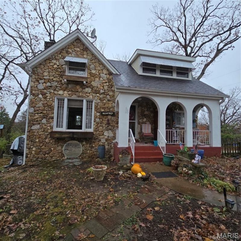 1833 Opeechee Beach Road, Pacific, MO 63069 Main Photo