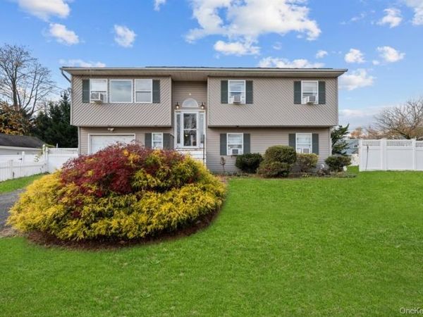 46 Crown Street, Unit 2, Deer Park, NY 11729