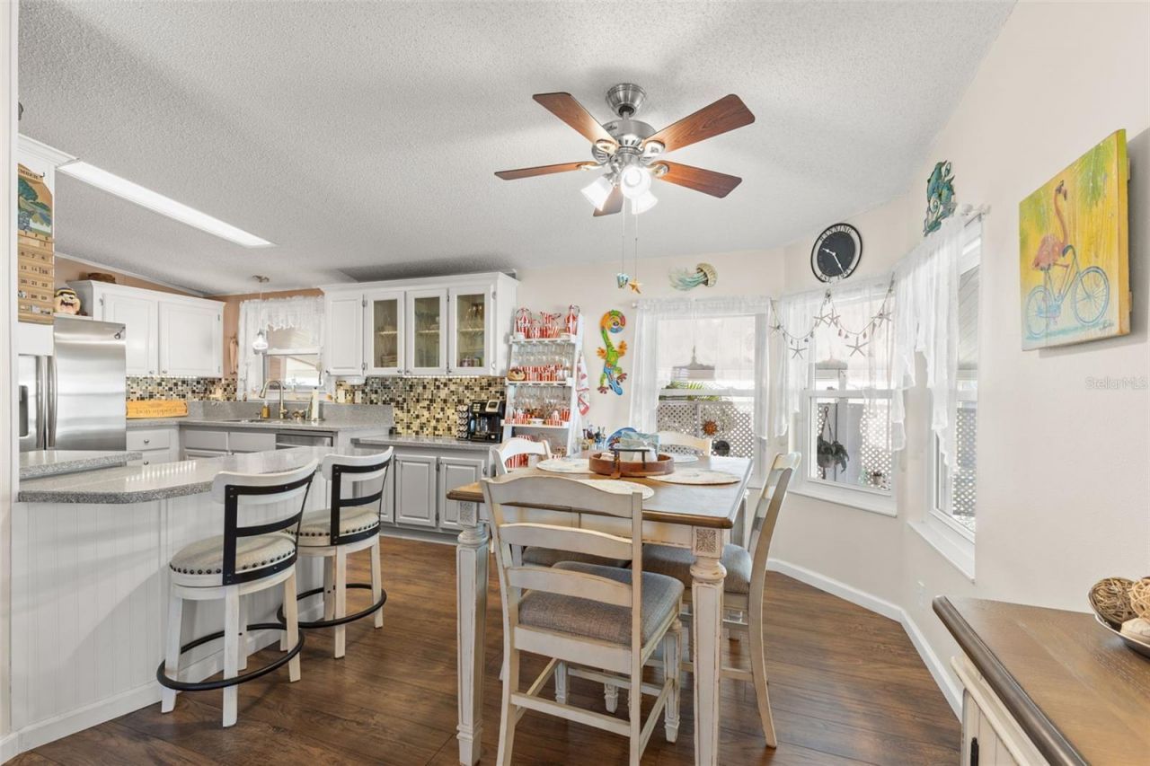 624 Mount Piney Avenue Ne, Unit 703, Saint Petersburg, FL 33702 Photo