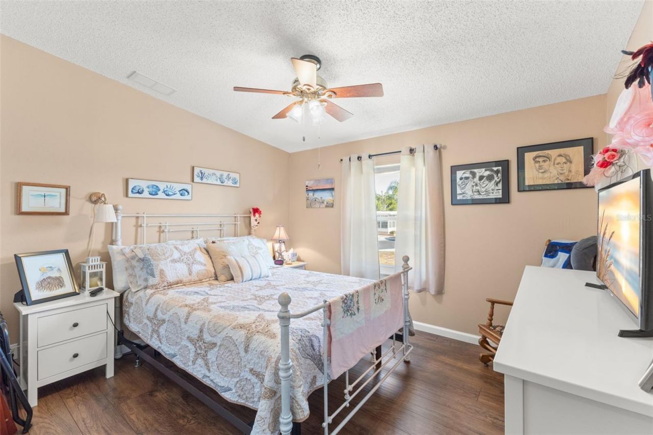 624 Mount Piney Avenue Ne, Unit 703, Saint Petersburg, FL 33702 Photo