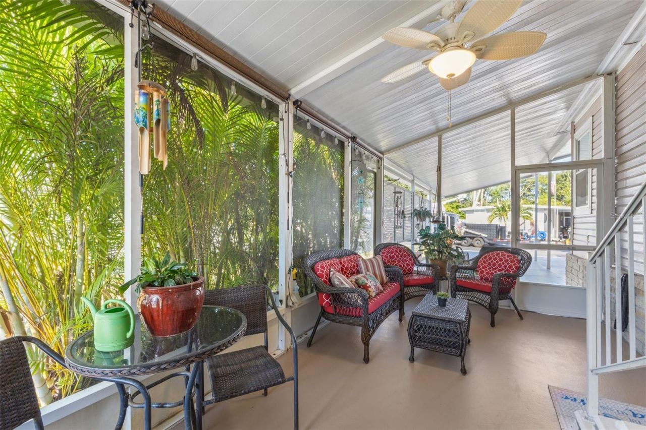 624 Mount Piney Avenue Ne, Unit 703, Saint Petersburg, FL 33702 Photo