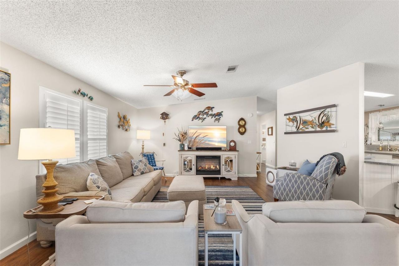 624 Mount Piney Avenue Ne, Unit 703, Saint Petersburg, FL 33702 Photo