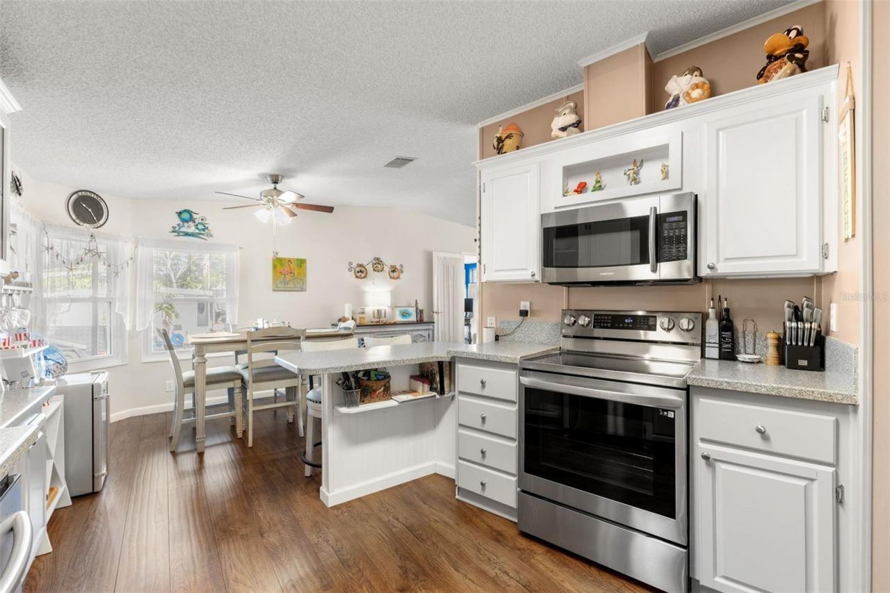 624 Mount Piney Avenue Ne, Unit 703, Saint Petersburg, FL 33702 Photo