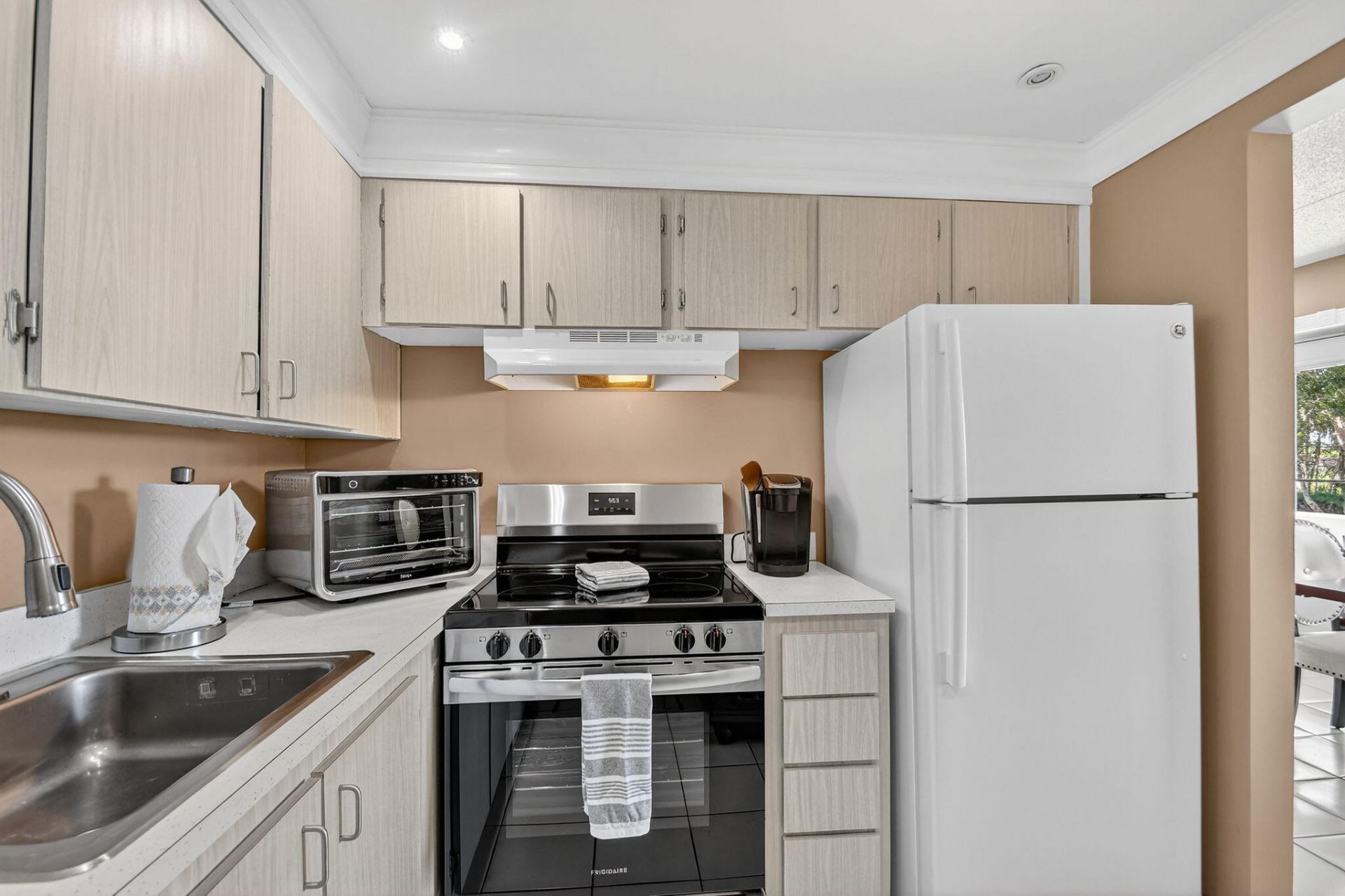 3200 Springdale Boulevard, Unit 217, Palm Springs, FL 33461 Photo
