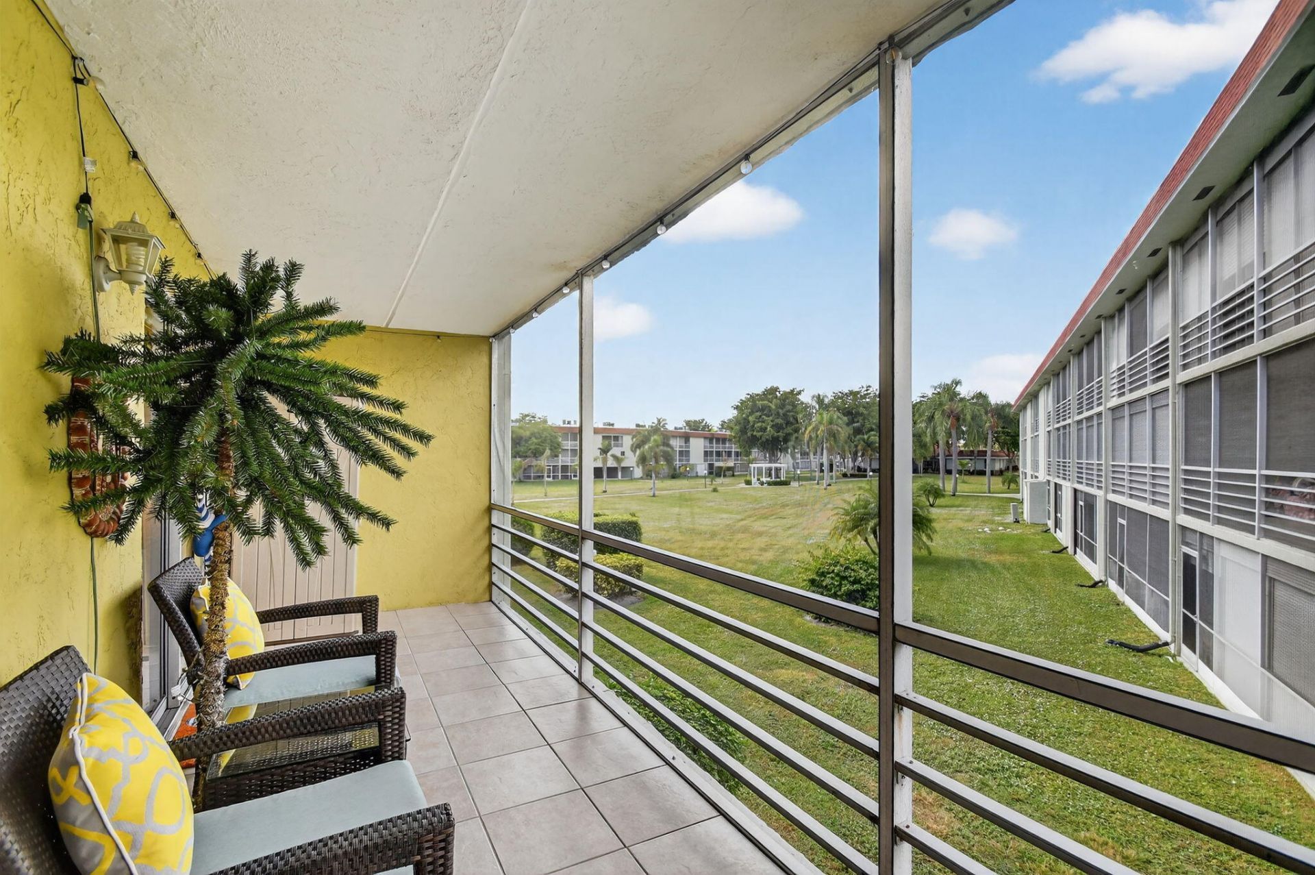 3200 Springdale Boulevard, Unit 217, Palm Springs, FL 33461 Photo