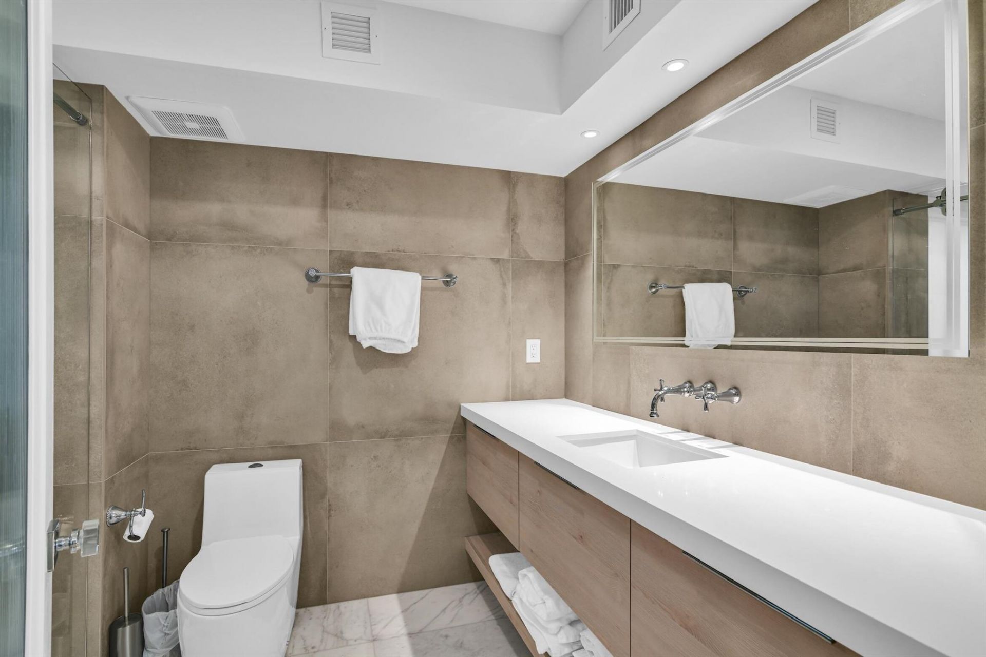 100 SE 5th Avenue, Unit 106, Boca Raton, FL 33432 Photo