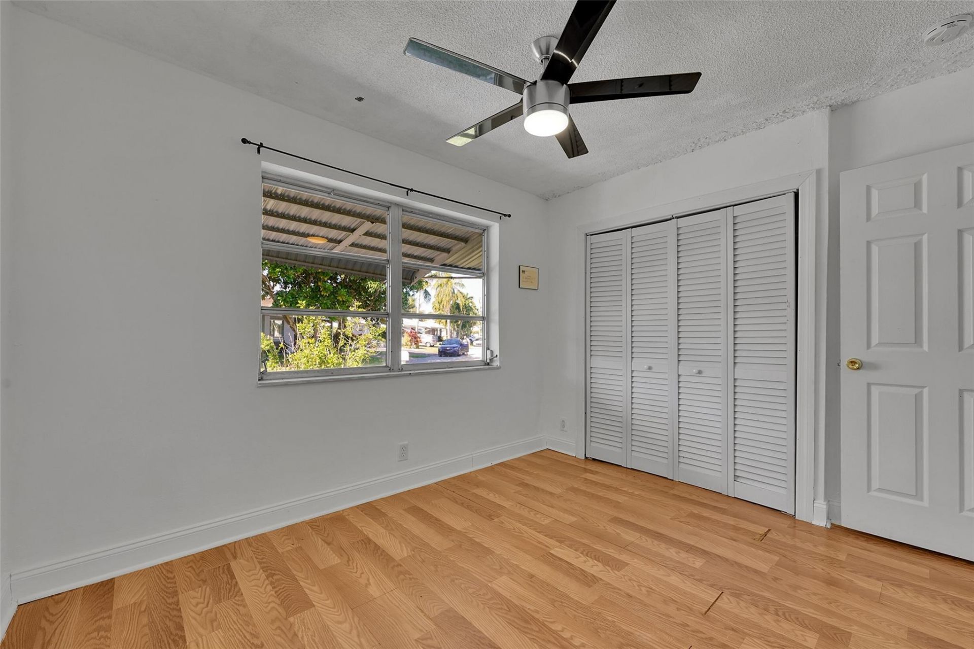 2704 NW 48th St, Fort Lauderdale, FL 33309 Photo