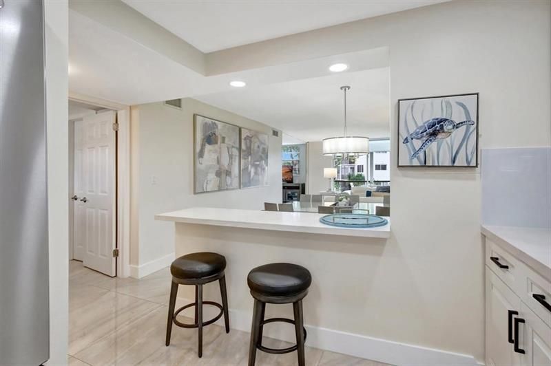 9720 S Hollybrook Lake Drive, Unit 204, Pembroke Pines, FL 33025 Photo