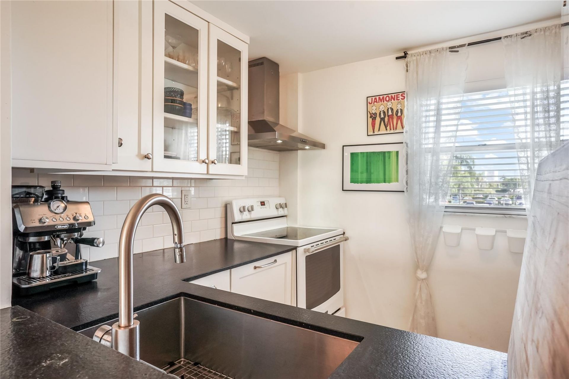 801 S Federal Highway, Unit 203, Pompano Beach, FL 33062 Photo