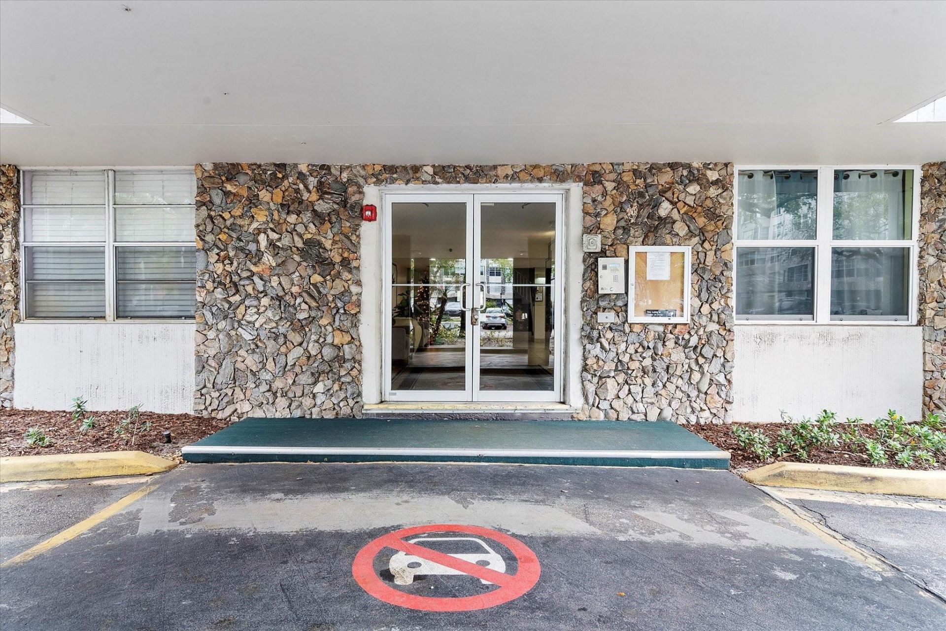 6500 Cypress Road, Unit 211, Plantation, FL 33317 Photo