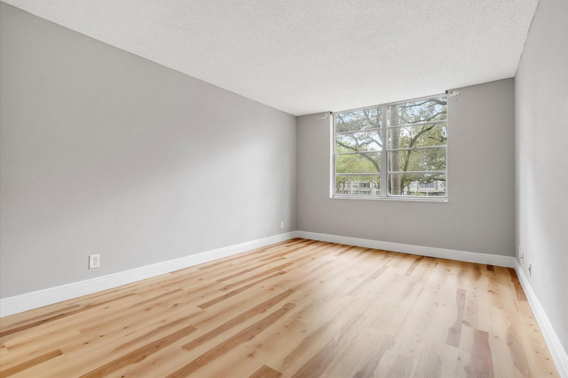 6500 Cypress Road, Unit 211, Plantation, FL 33317 Photo