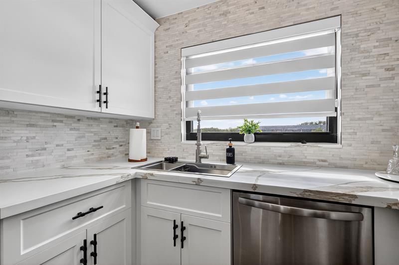 1000 Colony Point Circle, Unit 501, Pembroke Pines, FL 33026 Photo