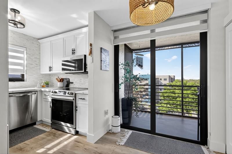 1000 Colony Point Circle, Unit 501, Pembroke Pines, FL 33026 Photo