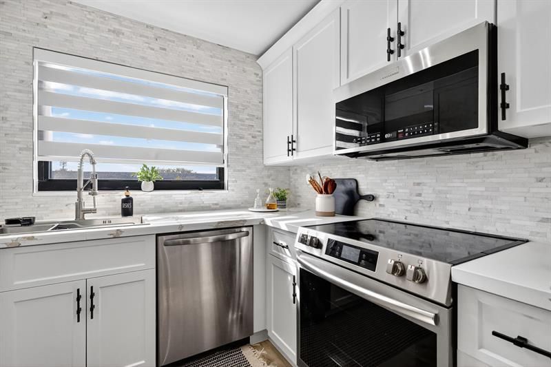 1000 Colony Point Circle, Unit 501, Pembroke Pines, FL 33026 Photo