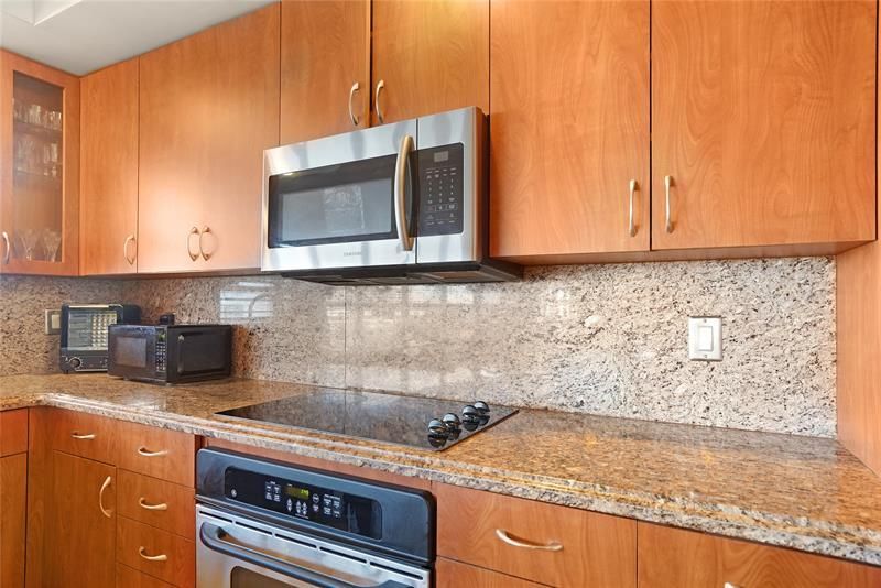 2500 NE 48th Lane, Unit 608, Fort Lauderdale, FL 33308 Photo