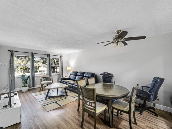 8405 NW 61st St, Unit D207, Tamarac, FL 33321