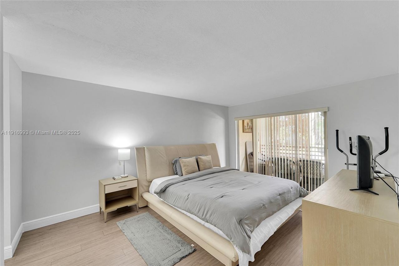 8405 NW 61st St, Unit D207, Tamarac, FL 33321 Photo