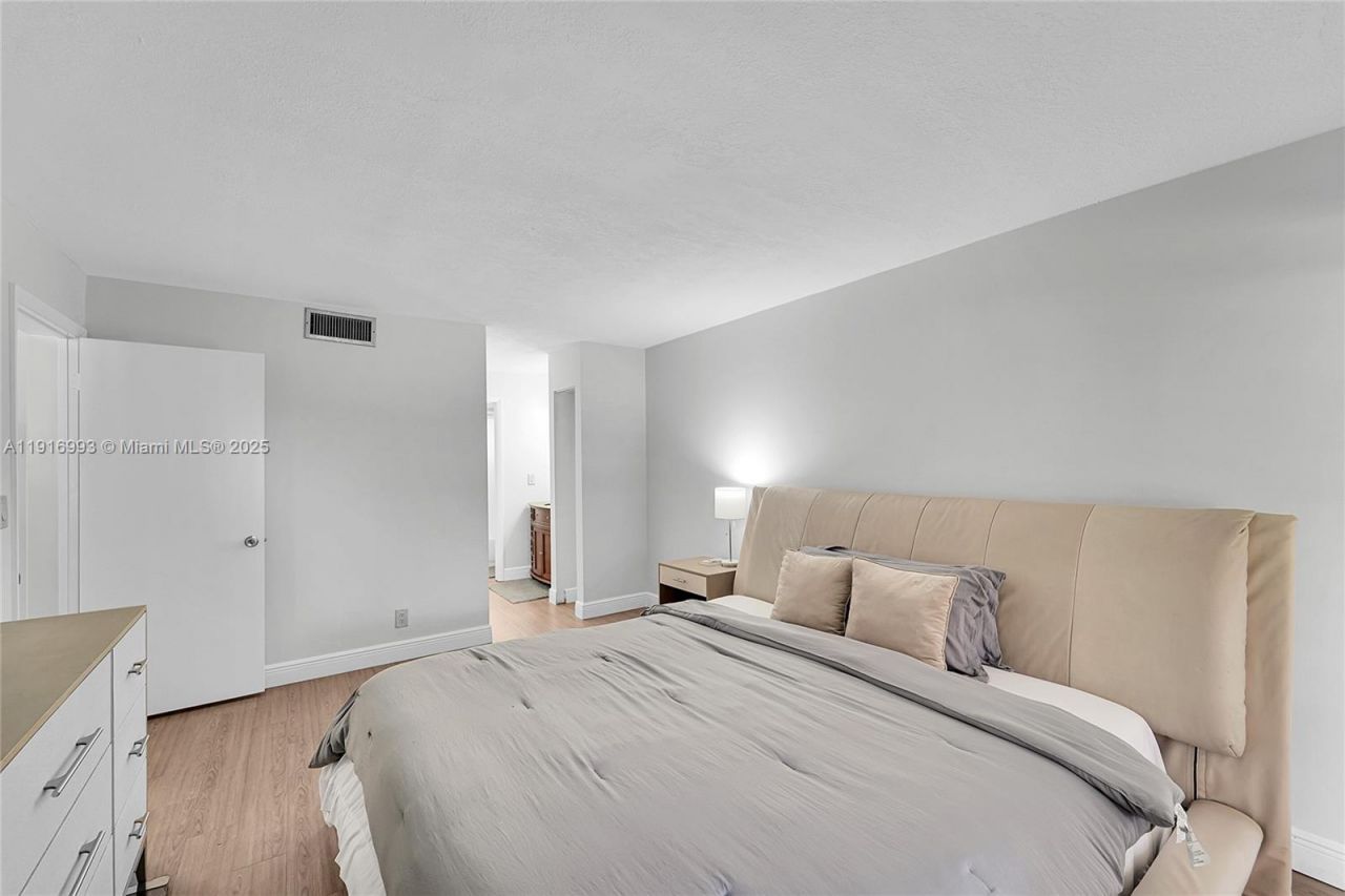 8405 NW 61st St, Unit D207, Tamarac, FL 33321 Photo