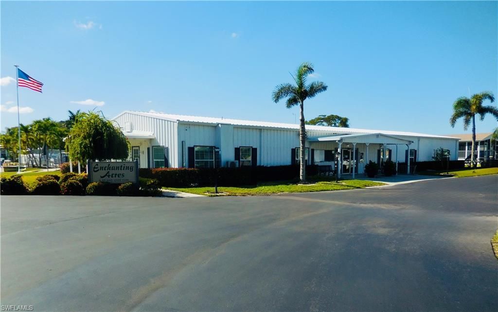 26 Enchanting Blvd, Naples, FL 34112 Photo