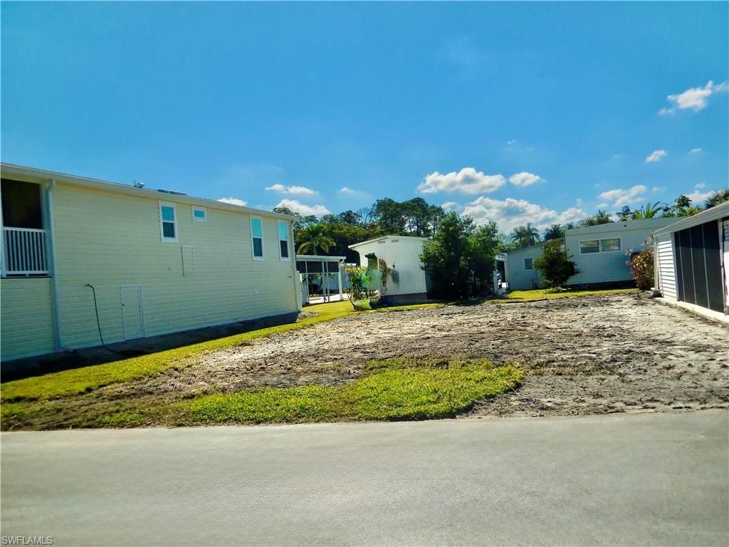 26 Enchanting Blvd, Naples, FL 34112 Photo