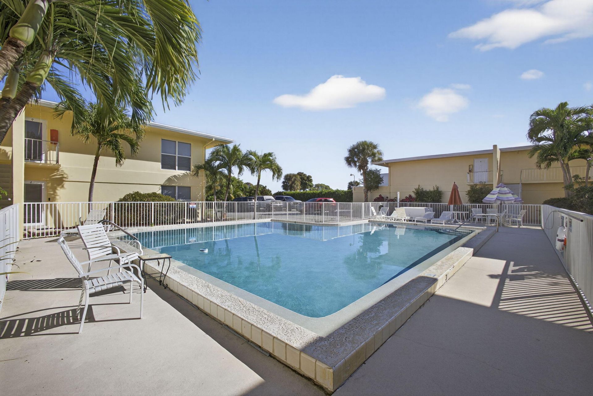 727 Hummingbird Way, Unit 6, North Palm Beach, FL 33408 Photo