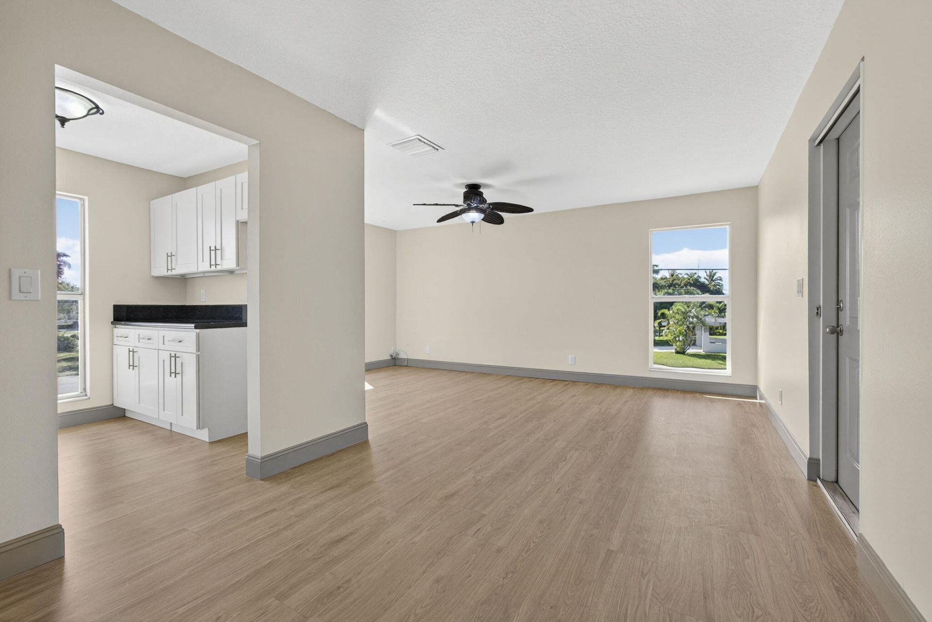 727 Hummingbird Way, Unit 6, North Palm Beach, FL 33408 Photo