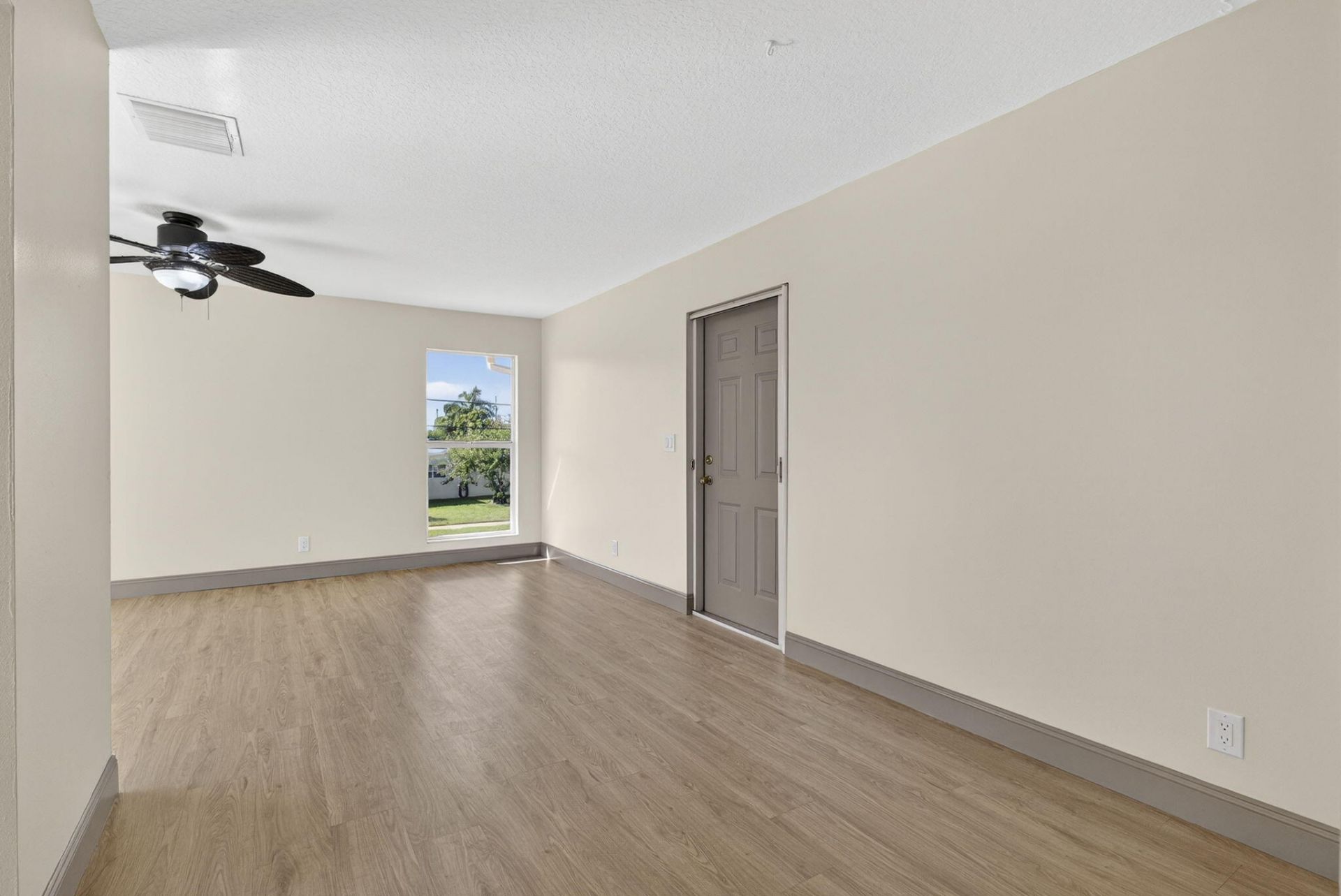 727 Hummingbird Way, Unit 6, North Palm Beach, FL 33408 Photo