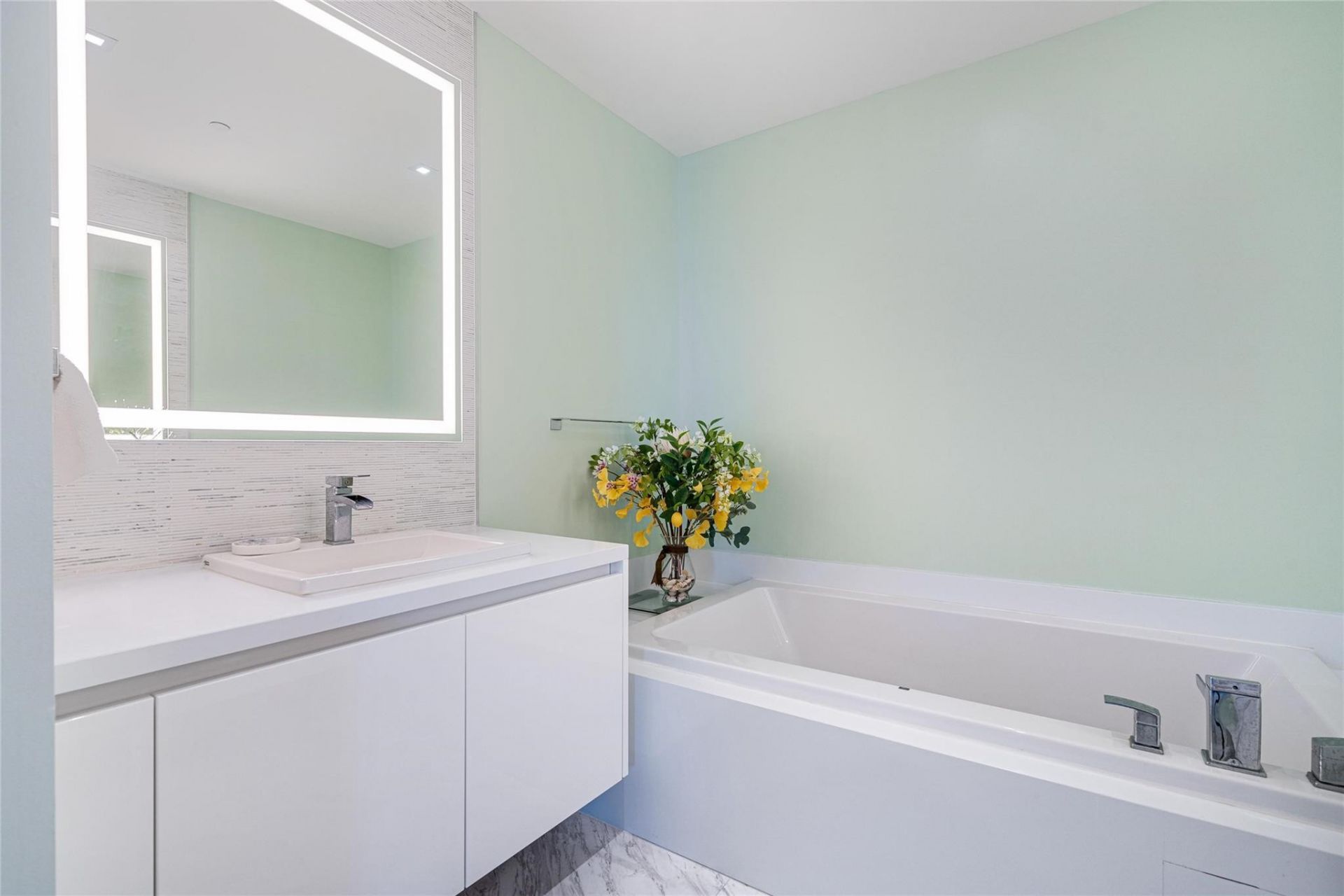701 N Fort Lauderdale Beach Boulevard, Unit 1103, Fort Lauderdale, FL 33304 Photo