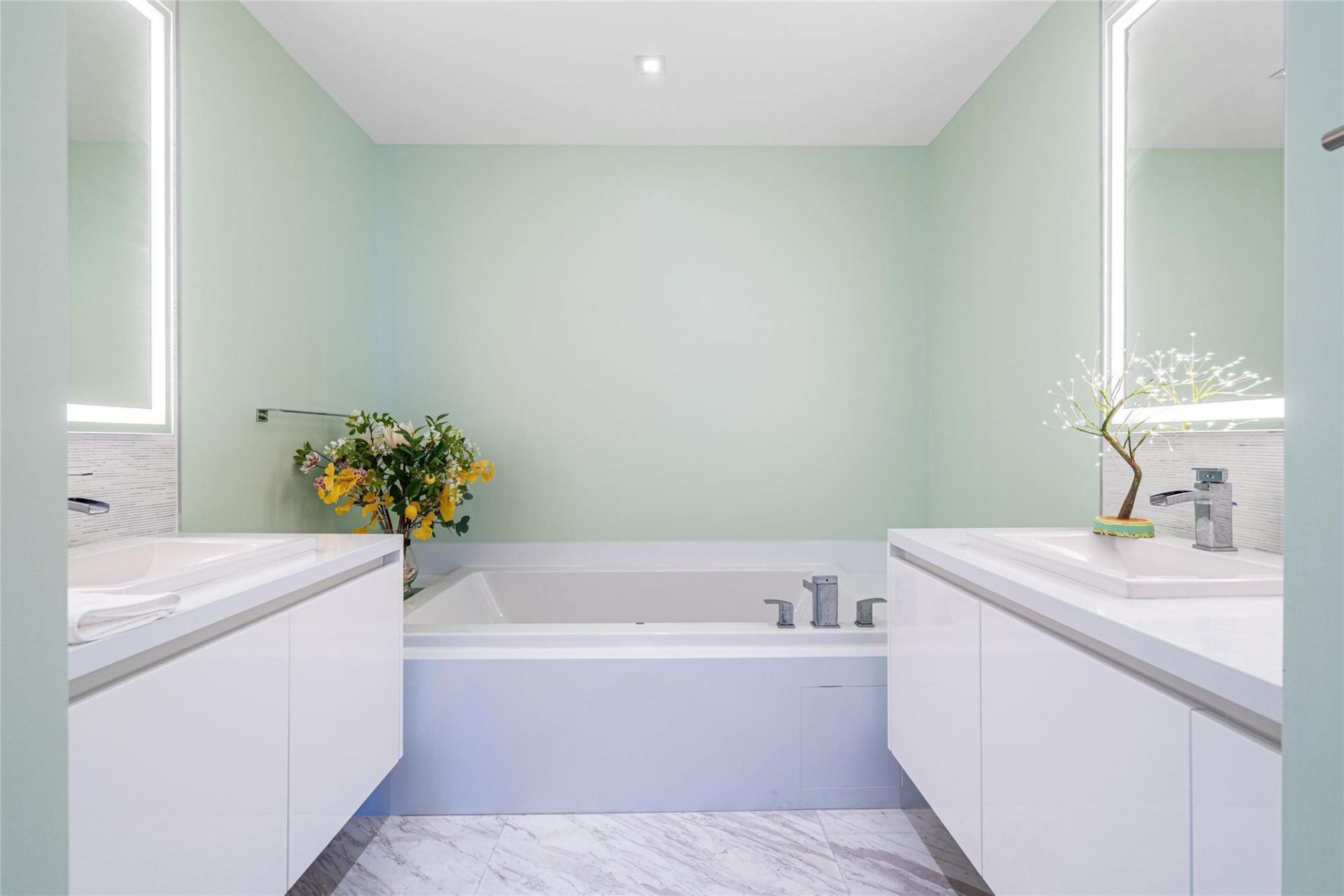 701 N Fort Lauderdale Beach Boulevard, Unit 1103, Fort Lauderdale, FL 33304 Photo