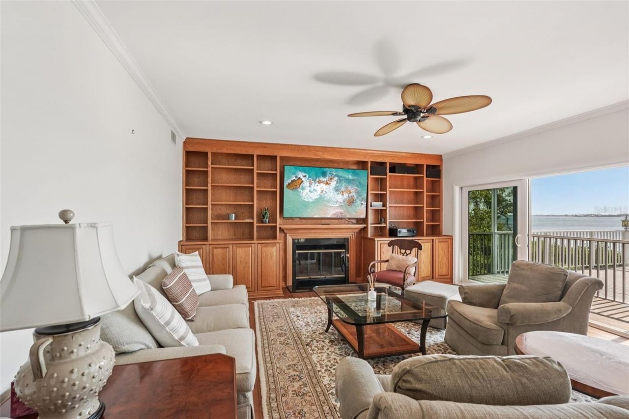 44 Tidy Island Boulevard, Bradenton, FL 34210 Photo