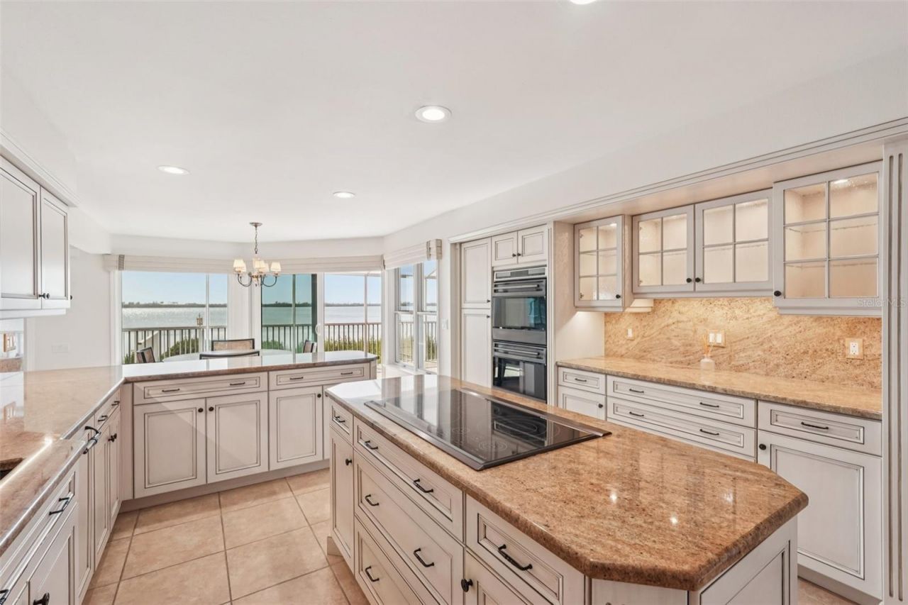 44 Tidy Island Boulevard, Bradenton, FL 34210 Photo