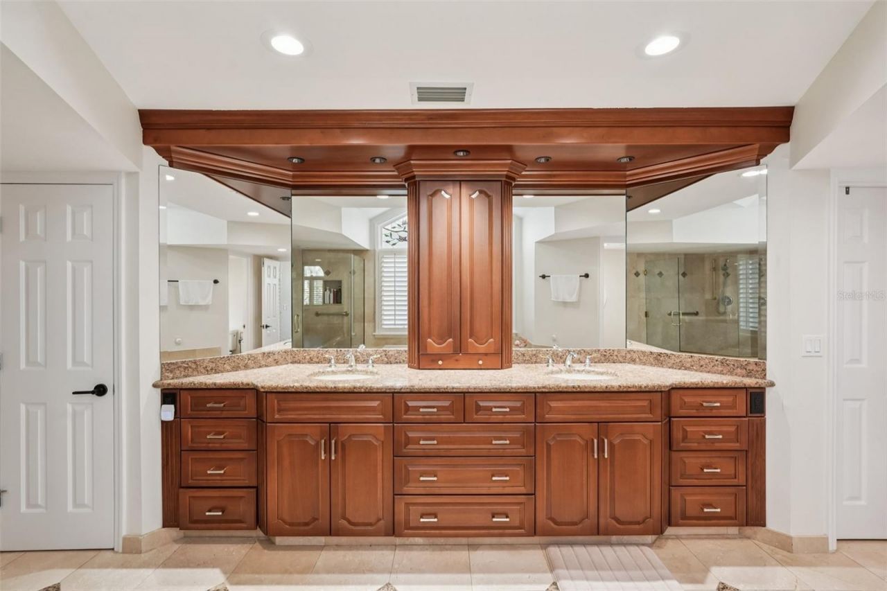 44 Tidy Island Boulevard, Bradenton, FL 34210 Photo