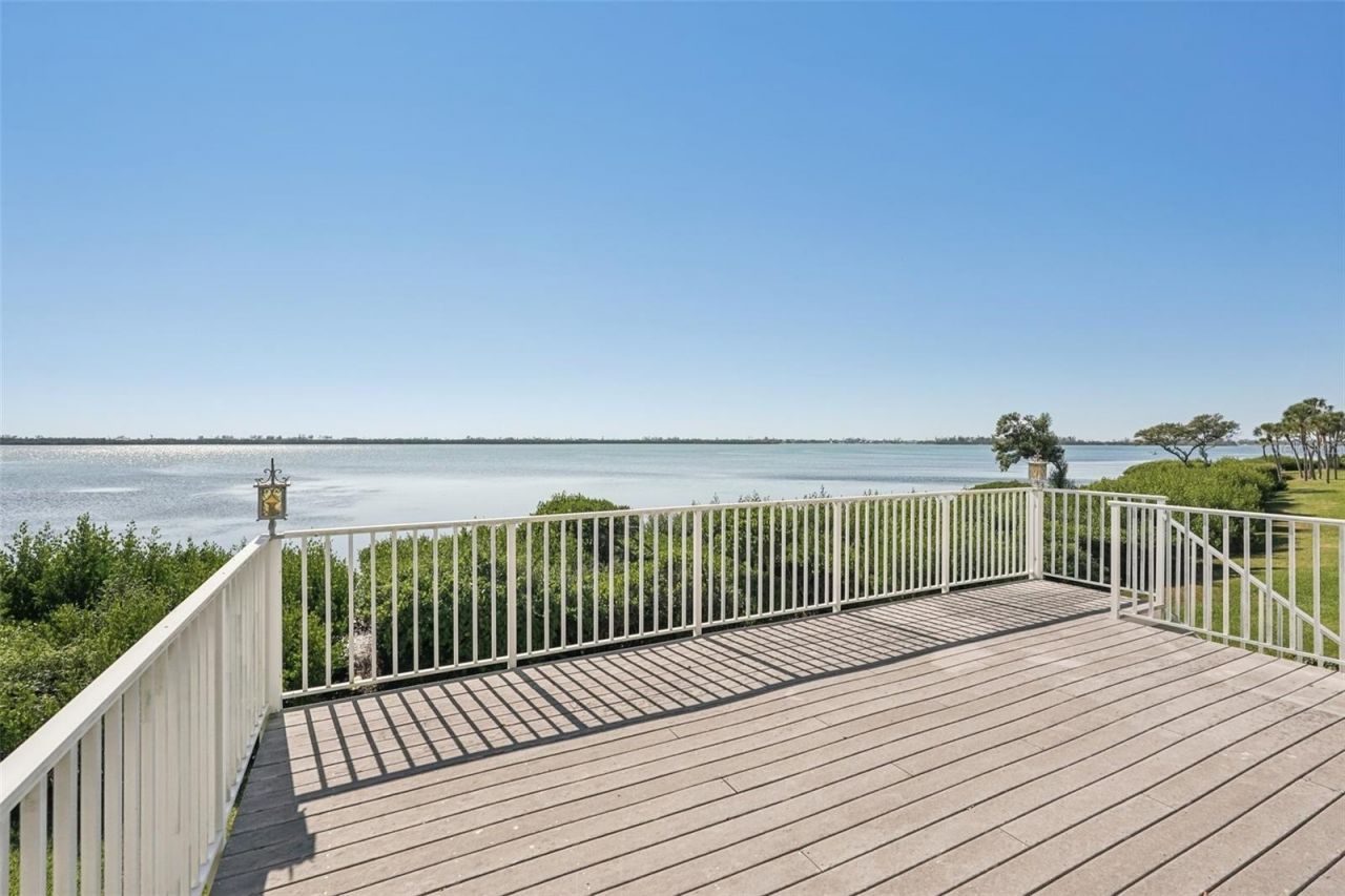 44 Tidy Island Boulevard, Bradenton, FL 34210 Photo