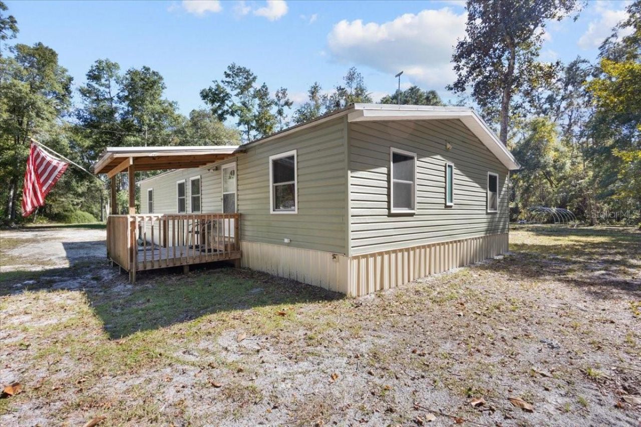 1566 NE 262nd Avenue, Old Town, FL 32680 Main Photo