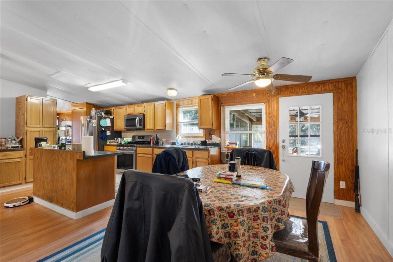 1566 NE 262nd Avenue, Old Town, FL 32680 Photo