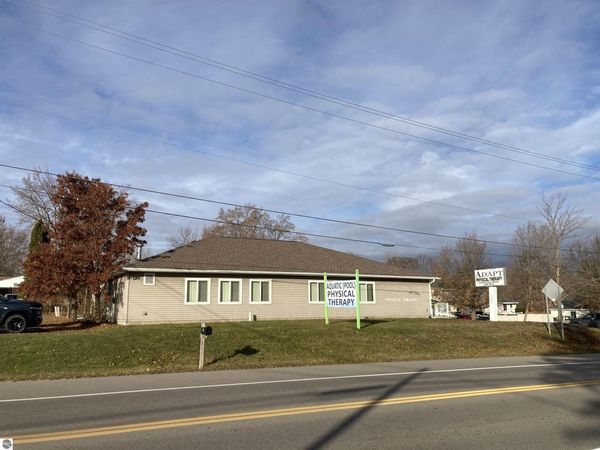 600 Bennett Street S, Rose City, MI 48654