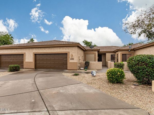 26 S QUINN Circle, Unit 27, Mesa, AZ 85206