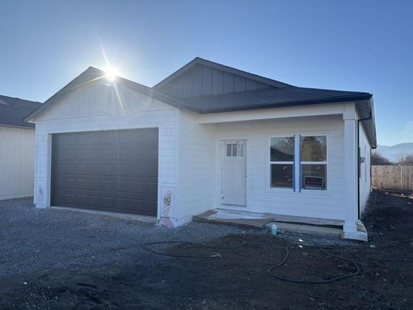 729 Dahl Place, Unit #5, Medford, OR 97501