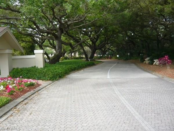 9743 Willow WAY, ESTERO, FL 33928