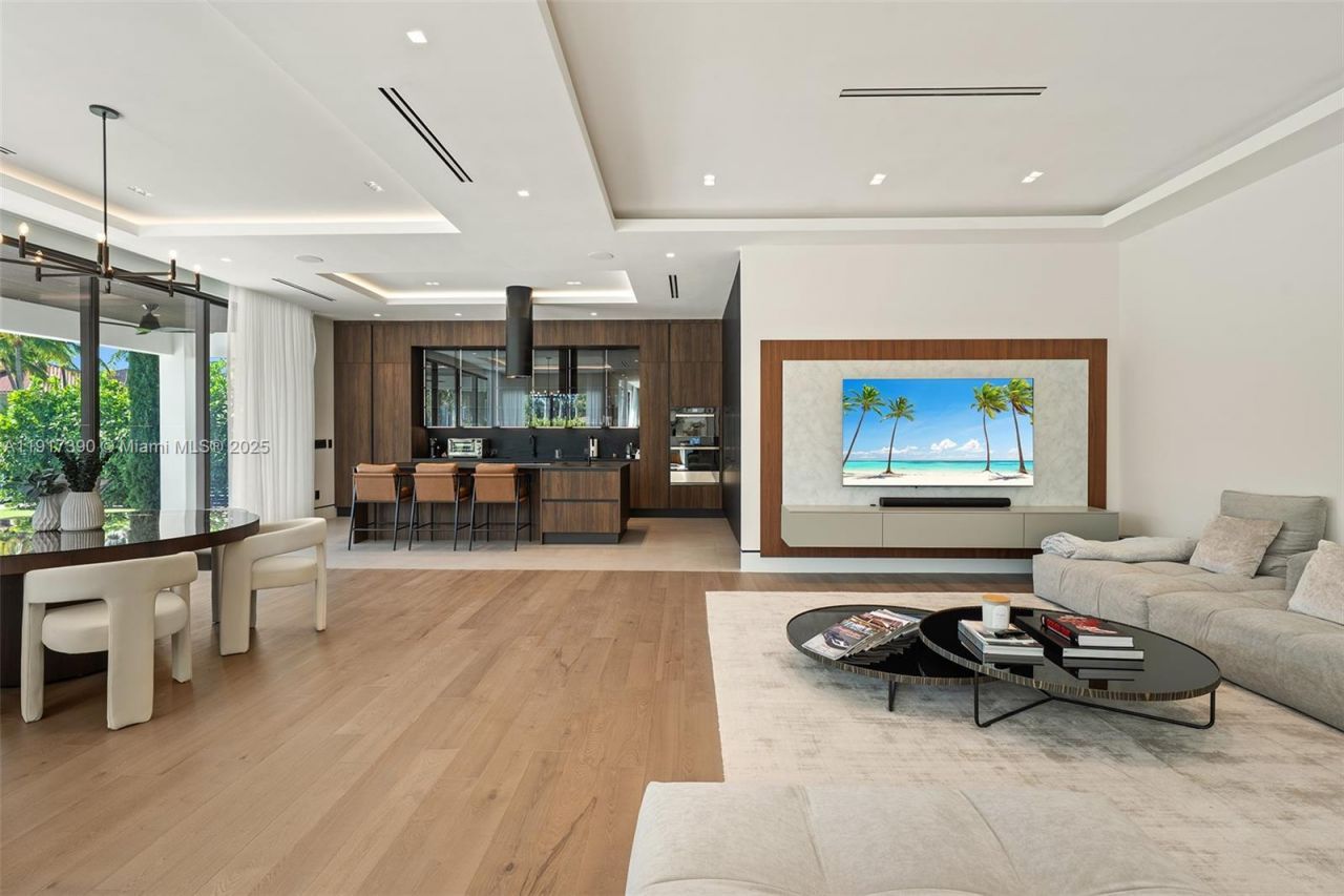 900 Washington St, Hollywood, FL 33019 Photo