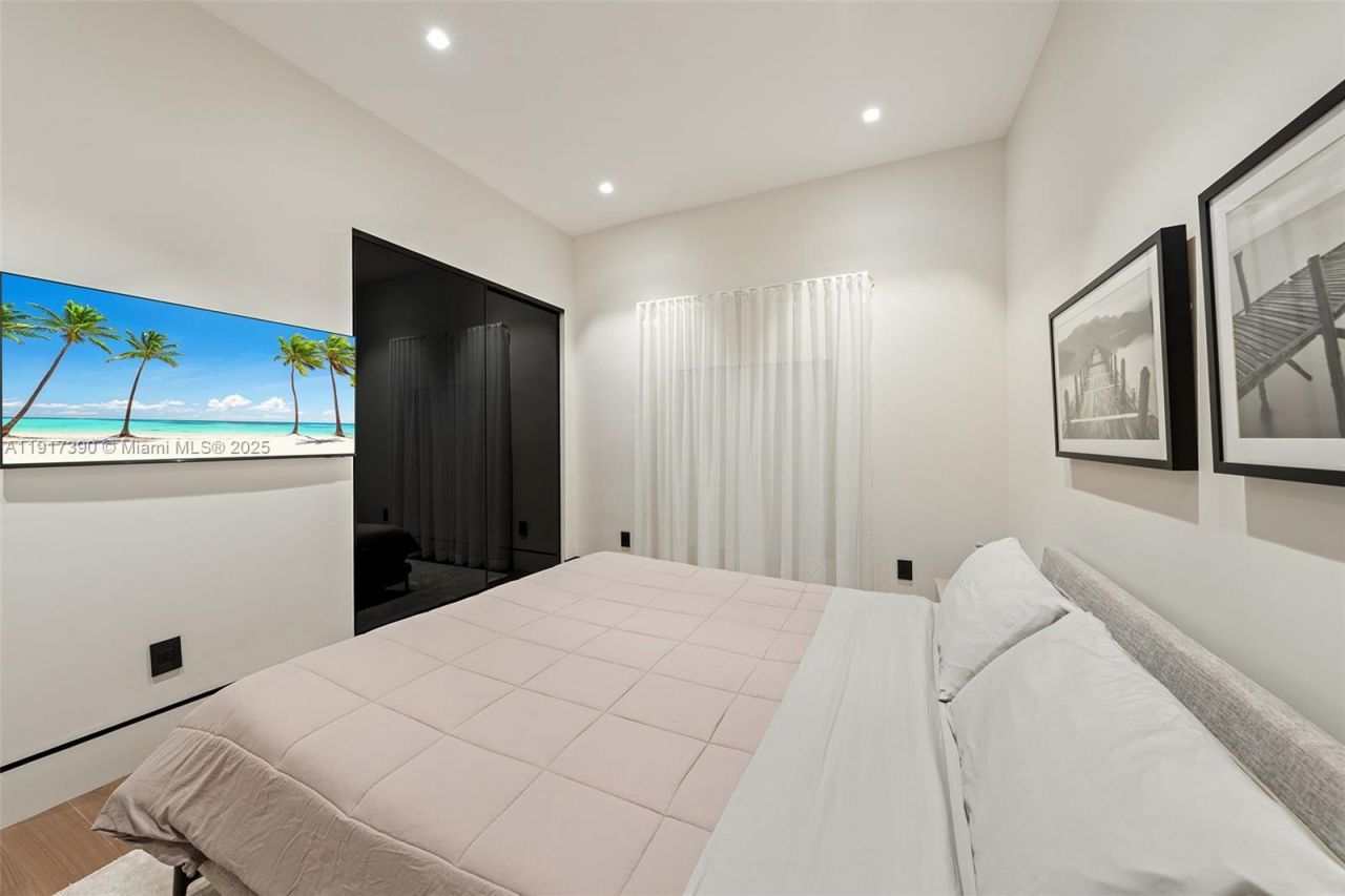 900 Washington St, Hollywood, FL 33019 Photo