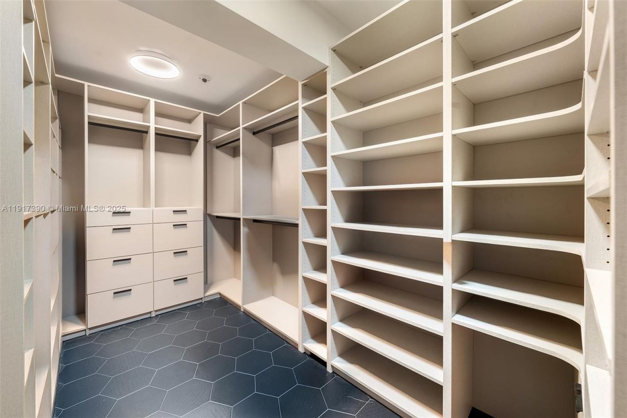 900 Washington St, Hollywood, FL 33019 Photo