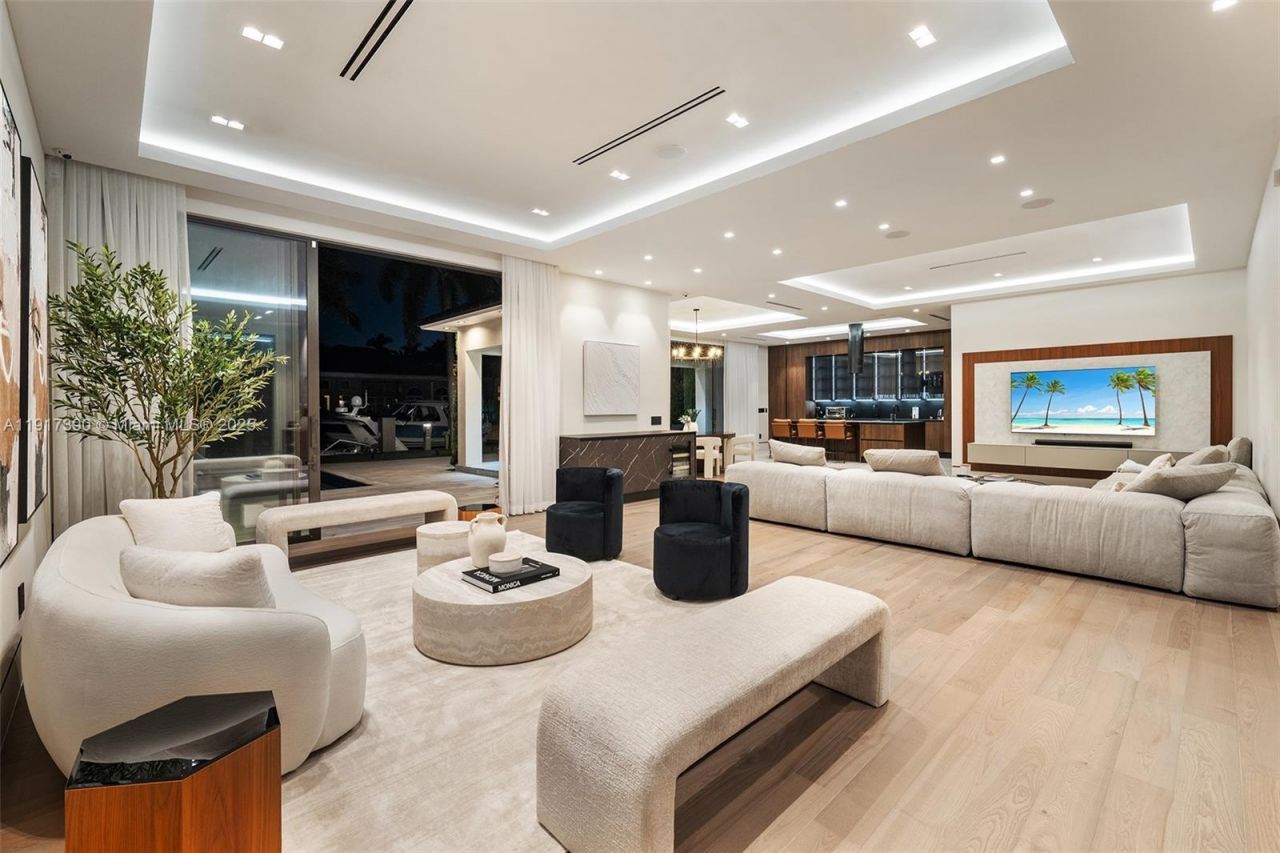 900 Washington St, Hollywood, FL 33019 Photo