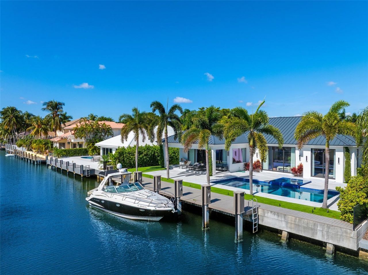 900 Washington St, Hollywood, FL 33019 Photo