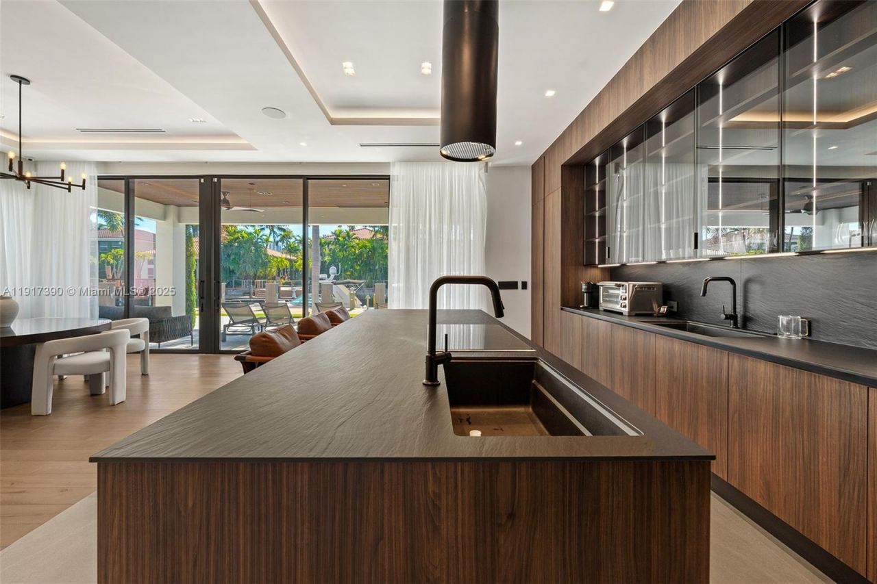 900 Washington St, Hollywood, FL 33019 Photo