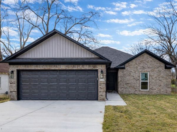 209 N Griffin Street, Morrilton, AR 72110