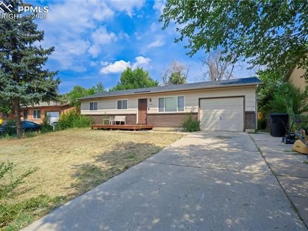 3658 Darkwood Place, Colorado Springs, CO 80910