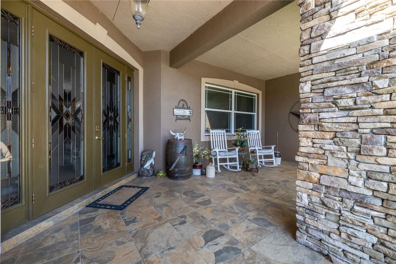 2209 Lost River Trail, Ruskin, FL 33570 Photo