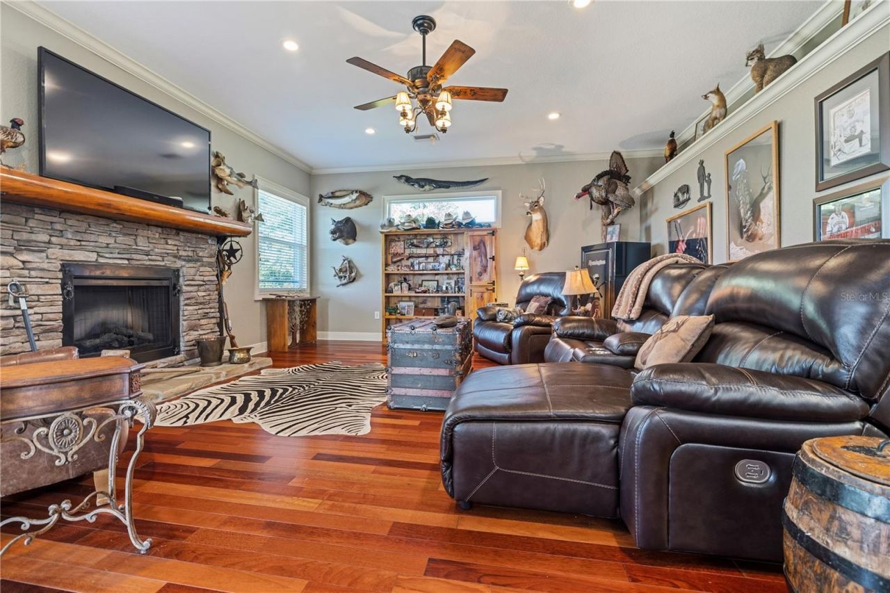 2209 Lost River Trail, Ruskin, FL 33570 Photo