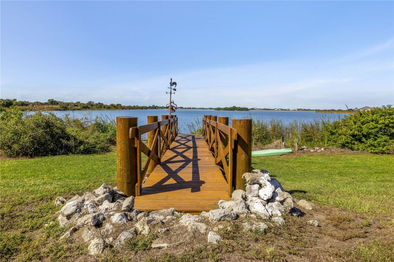 2209 Lost River Trail, Ruskin, FL 33570 Photo